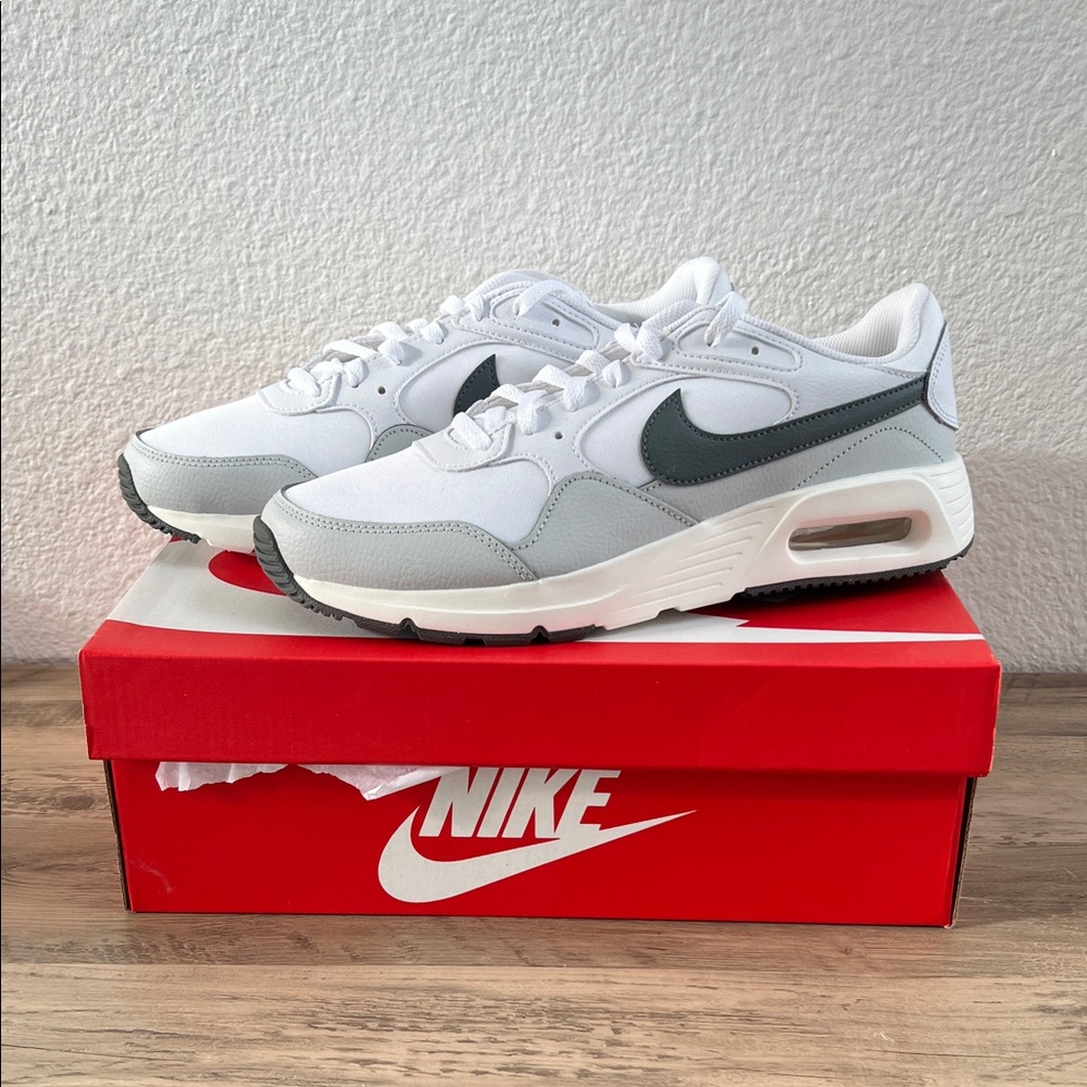 Men’s Nike Air Max SC White and Gray Shoes NWT 10.5